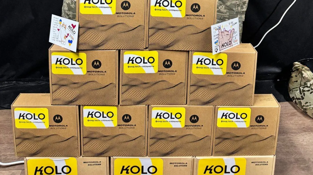 13 Motorola mobile and portable radios