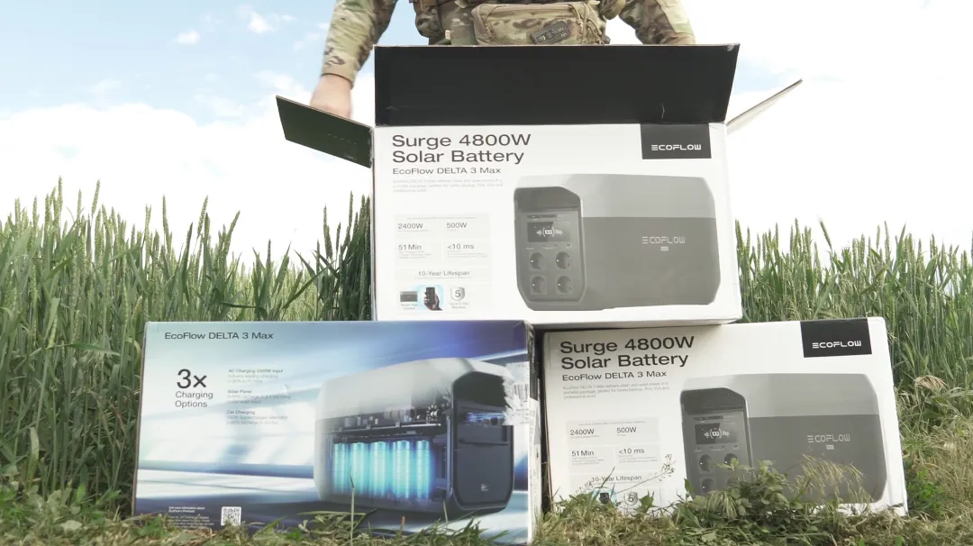 8 MaXpeedingRods power inverters and EcoFlow charging stations