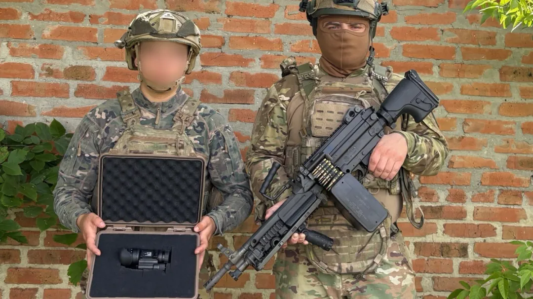 PVS-14 night vision scope and a PVS-31 binoculars
